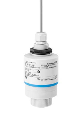 Endress+Hauser Micropilot FMR10, радарный датчик уровня, настенный монтаж, корпус из поливинилиденфторида